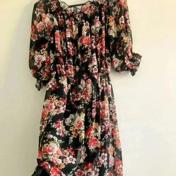B DARLIN Off Shoulder,flare,mid ruffle sleeve,elastic waist,floral,lightweight - Picture 6 of 9